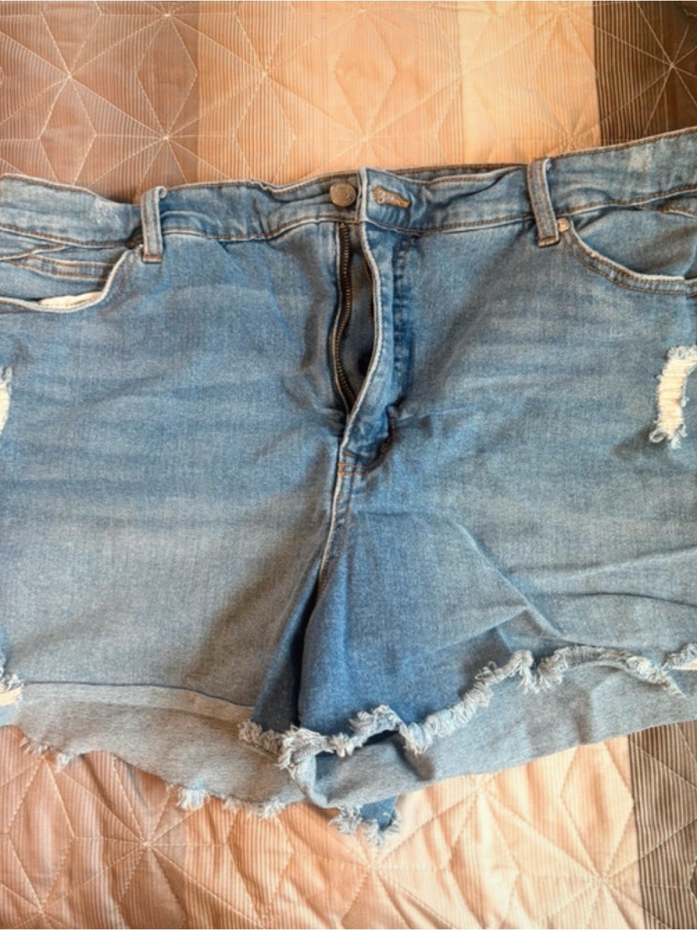 sofia by sofia vergara Light Wash Distressed Denim Cutoff Shorts